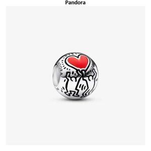 Pandora Keith Haring��? x Pandora Love & Figures Charm